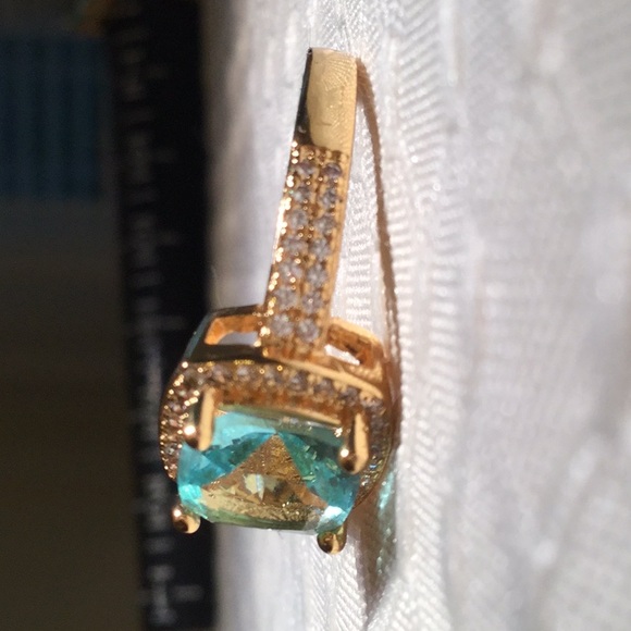 CZECH BLUE CRYSTAL IN GOLD TONE - Picture 7 of 8